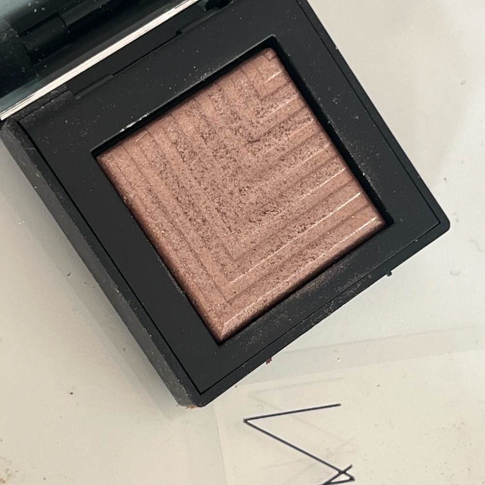 NARS Dual-Intensity Eyeshadow - Himalia